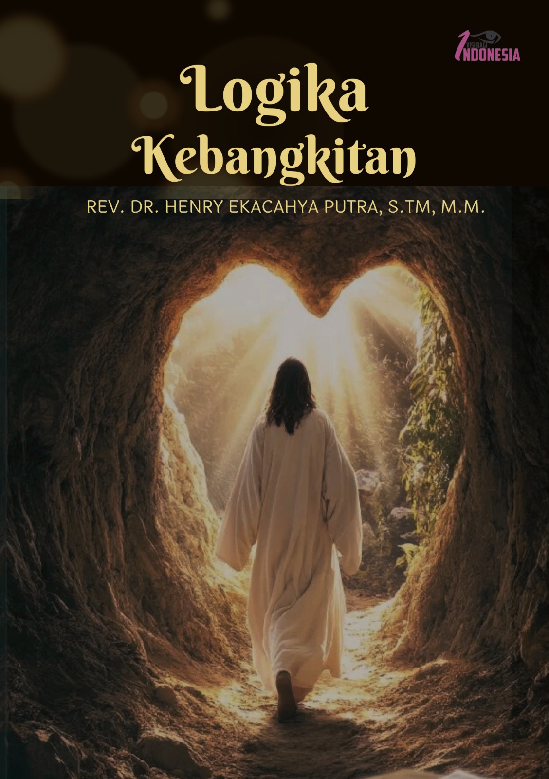 Buku ini lahir dari sebuah kegelisahan yang tenang namun mendesak, hadir di antara iman yang terlalu cepat merasa aman dan skeptisisme yang terlalu lekas merasa unggul. Di ruang yang jujur namun tak nyaman ini, narasi bergerak melampaui sekadar catatan sejarah yang membeku di tepi makam, mengajak jiwa untuk melangkah ke wilayah di mana nalar menemui batasnya dan iman menjadi sebuah langkah yang tak terelakkan. 
